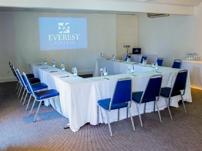 Everest Porto Alegre Hotel Exterior foto