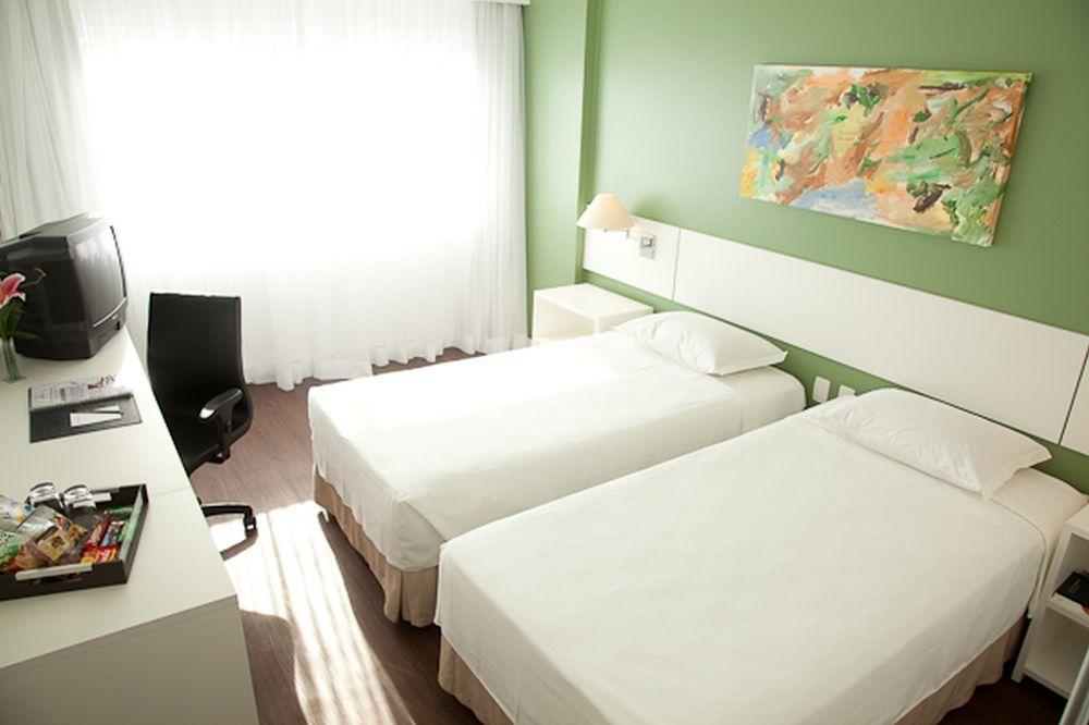 Everest Porto Alegre Hotel Exterior foto